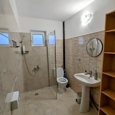 Iosefin 4 Bedroom Apartment